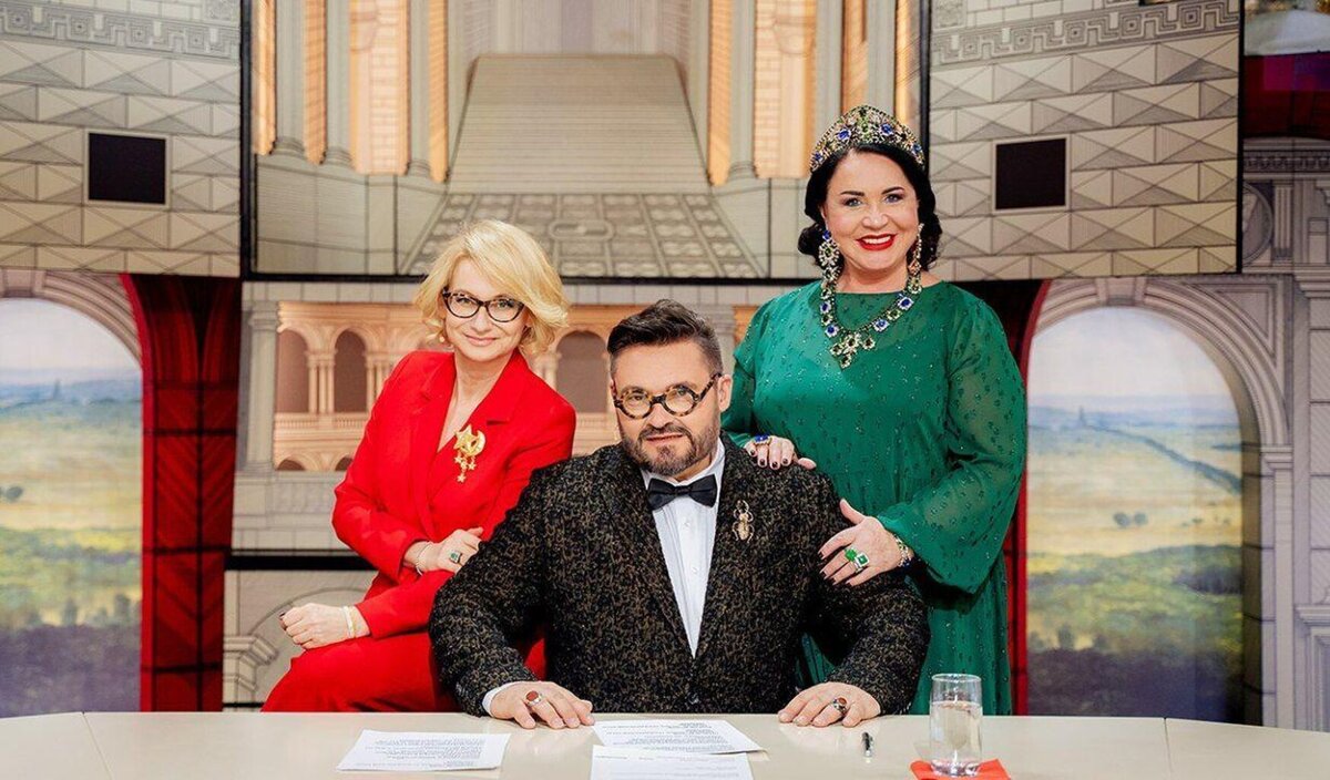    Ведущие проекта Александр Васильев, Надежда Бабкина и Эвелина Хромченко