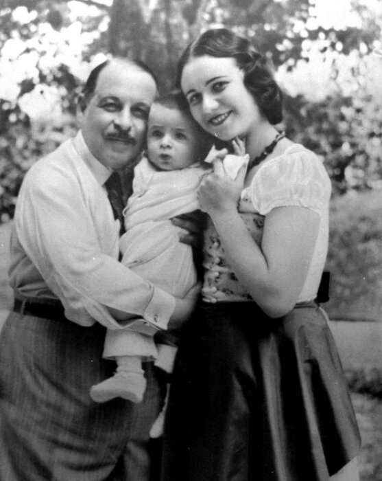 Имре Кальман с женой Верой Макинской и сыном