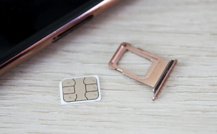    Если ваш Айфон пишет, что сим-карта недействительна, скорее всего он залочен