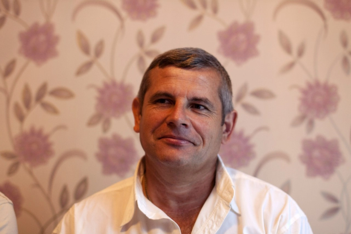 Это мой папа и я осознаю, что он был рядом в последний раз, это его последняя поддержка и помощь мне