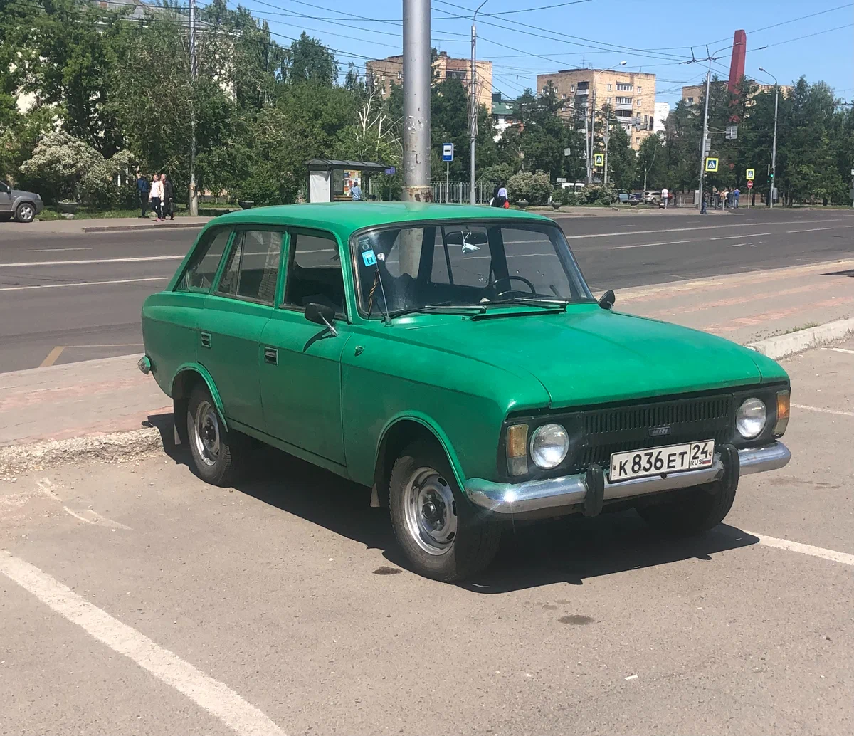 Улетная «комбинезонка»: забытый герой советских дорог, ИЖ-2125 | Советская  Эра | Дзен