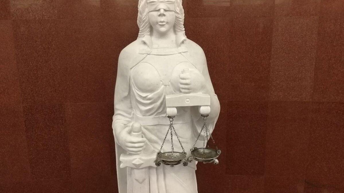     Мужчина обозлился на свою возлюбленную в Приморье и решил сообщить полиции, что по адресу ее проживания скоро активируется взрывное устройство. Ему уже вынесли приговор в суде.