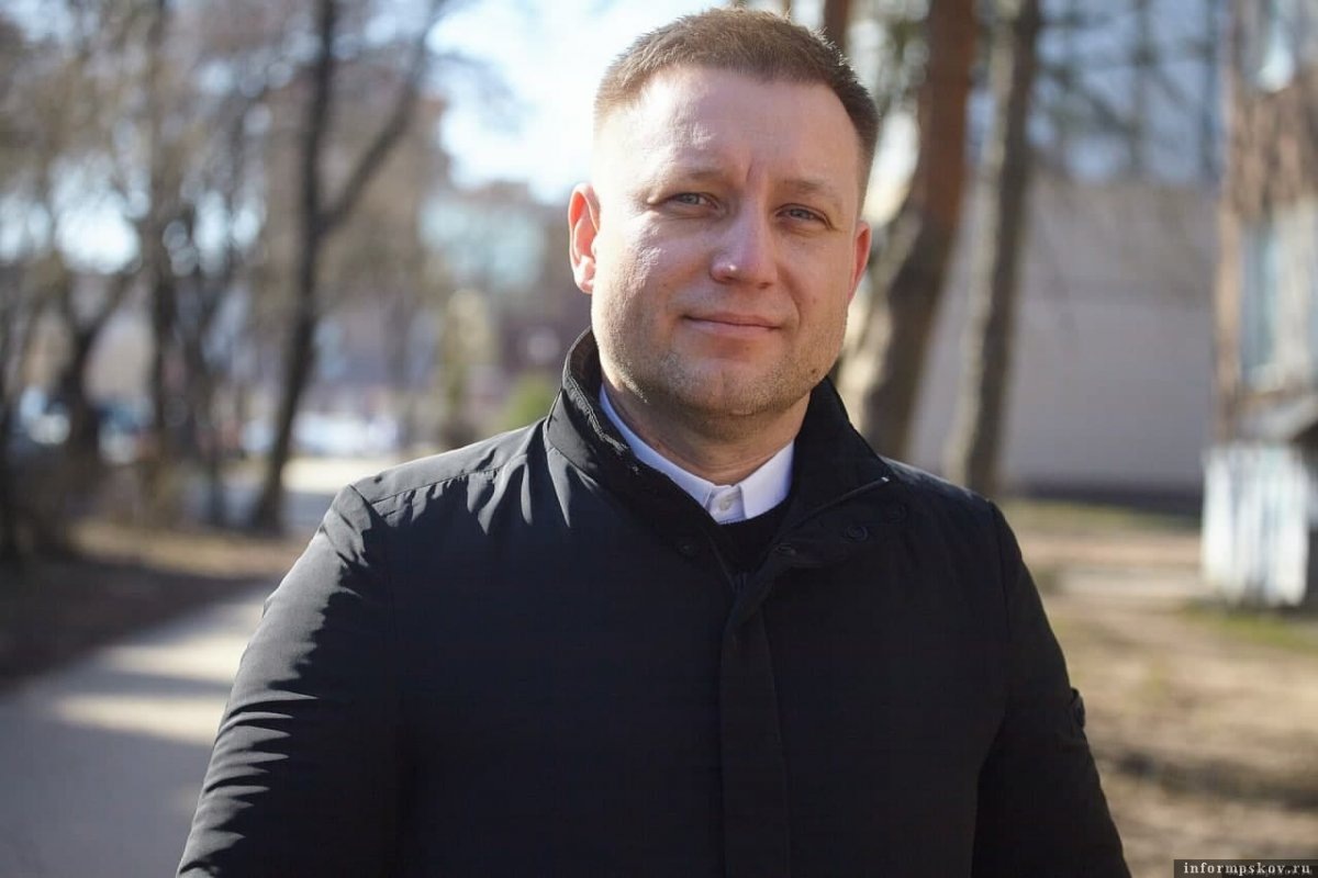    Глава псковского облизбиркома прокомментировал снятие с выборов «Яблока»