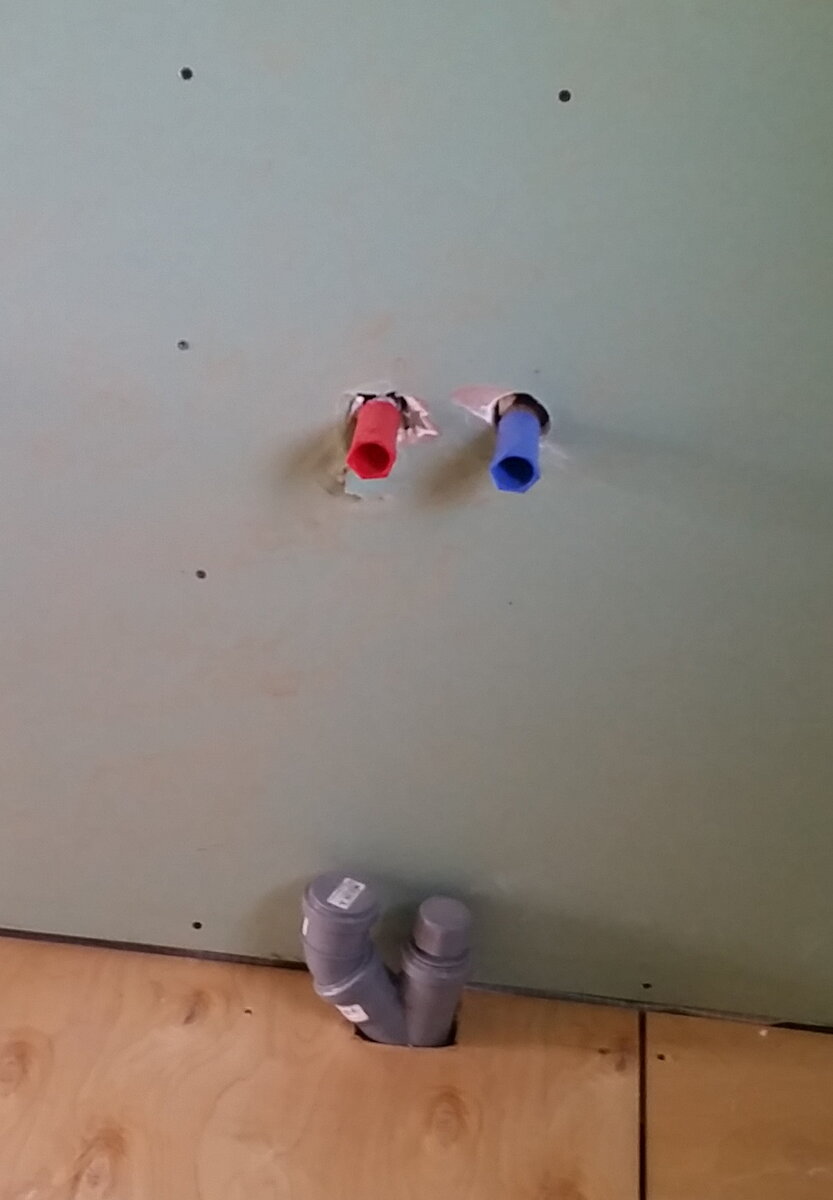 Аэратор на выводе канализации под кухонную мойку