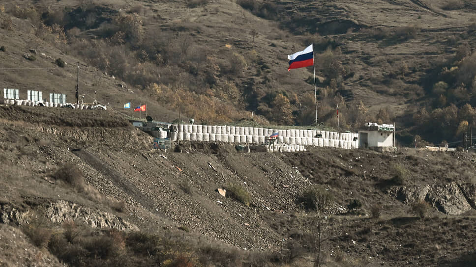 Фото: Александр Миридонов / Коммерсантъ📷Блок-пост российских миротворческих сил в Нагорном Карабахе