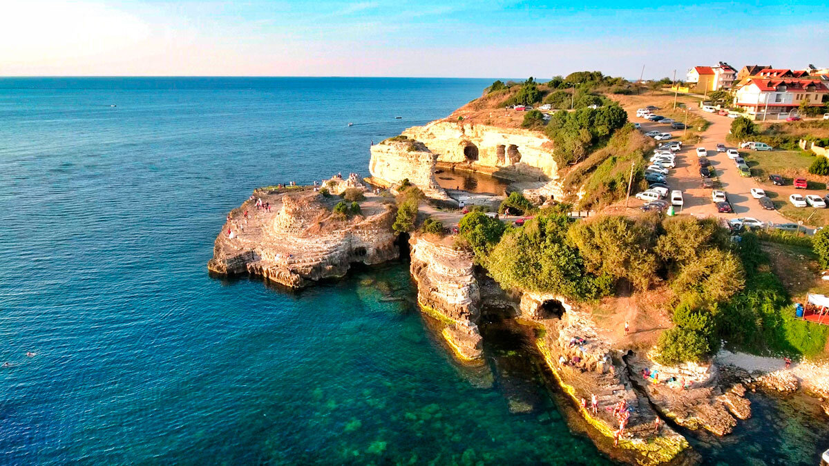 Побережье г. Керпе