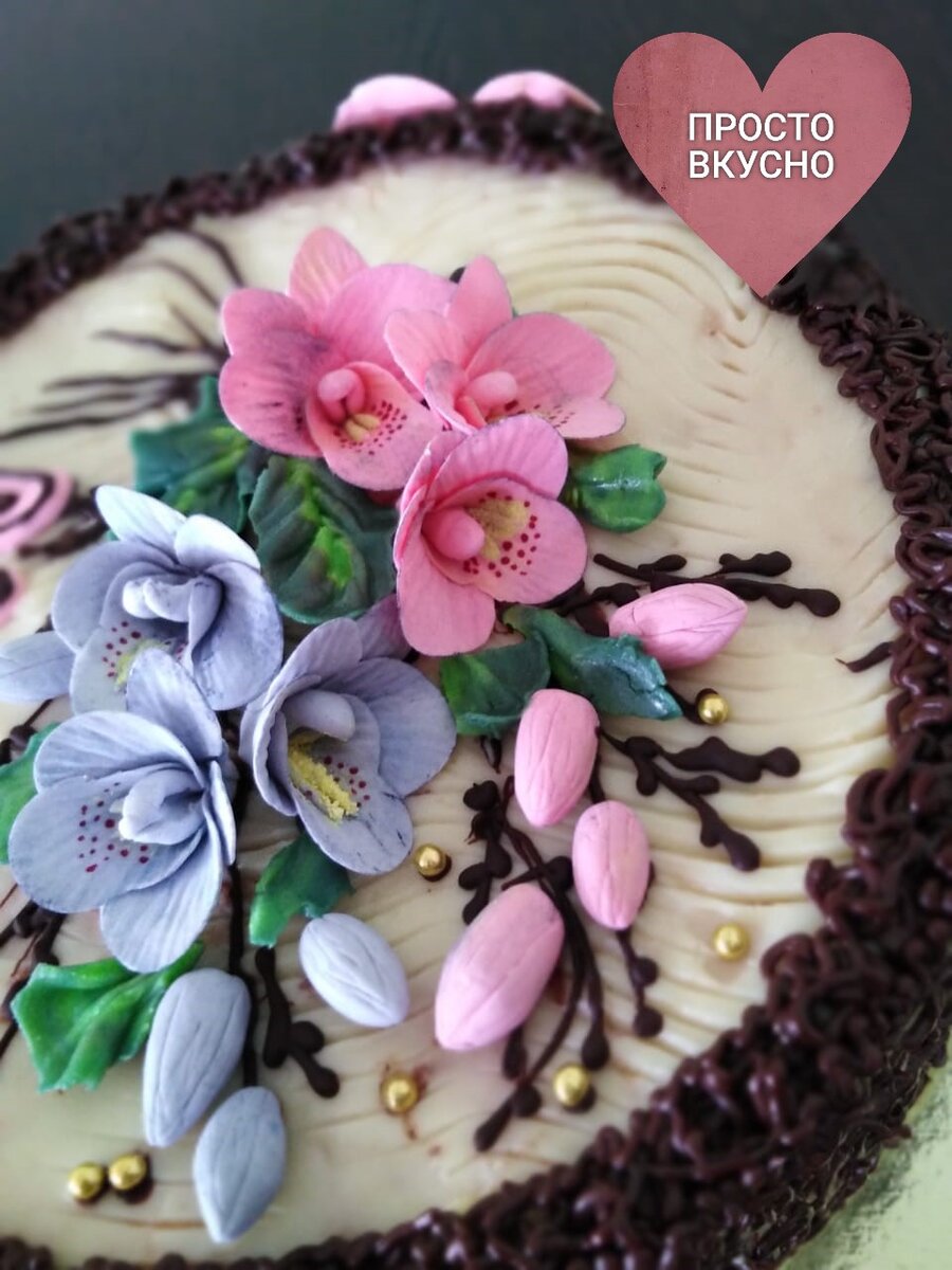 Торт "Сказка" с грецким орехом, маком и изюмом.