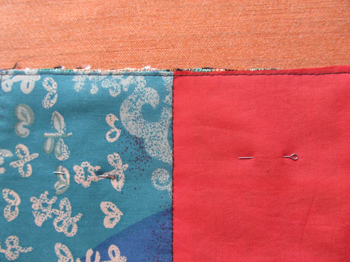 Декоративная салфетка в стиле барджелло из остатков ткани