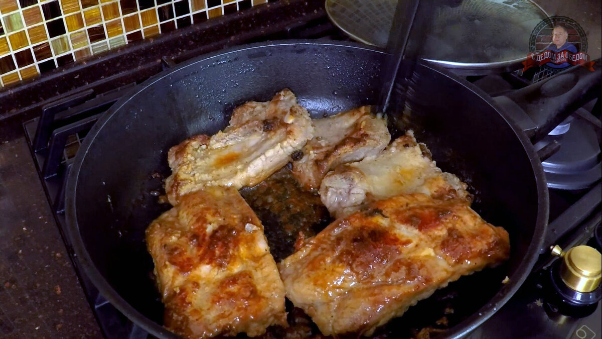 Говяжьи ребра на мангале. Сколько жарить свиные ребра. Сколько жарить свиные ребра. Жареные ребрышки на мангале. Говяжьи ребра на мангале.