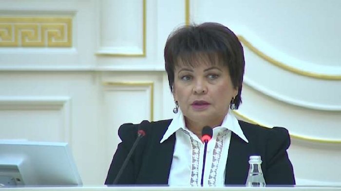 Любовь Совершаева в ЗС Петербурга. Кадр телеканала "Санкт-Петербург" 