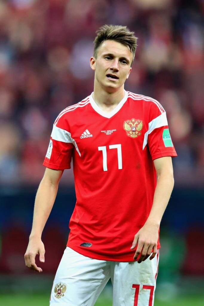 Александр Головин