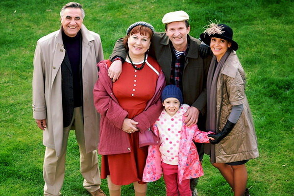 Какой в жизни Фёдор Добронравов - редкие ФОТО с семьёй...