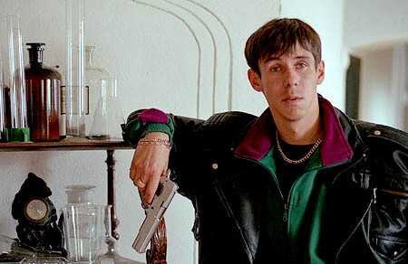 Жмурки , 2005 год . Фильм про лихие 90-ые.