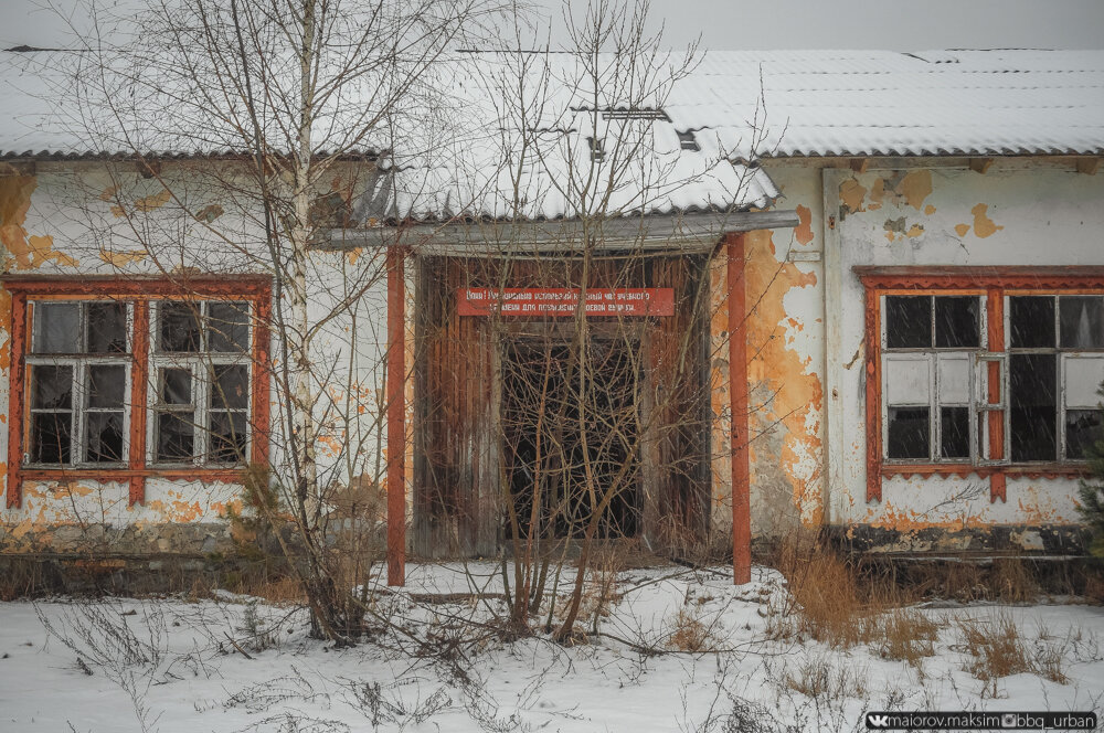 Вернулся спустя два года в военный городок. Полная разруха, украли даже «Ракеты С-25 Беркут»!