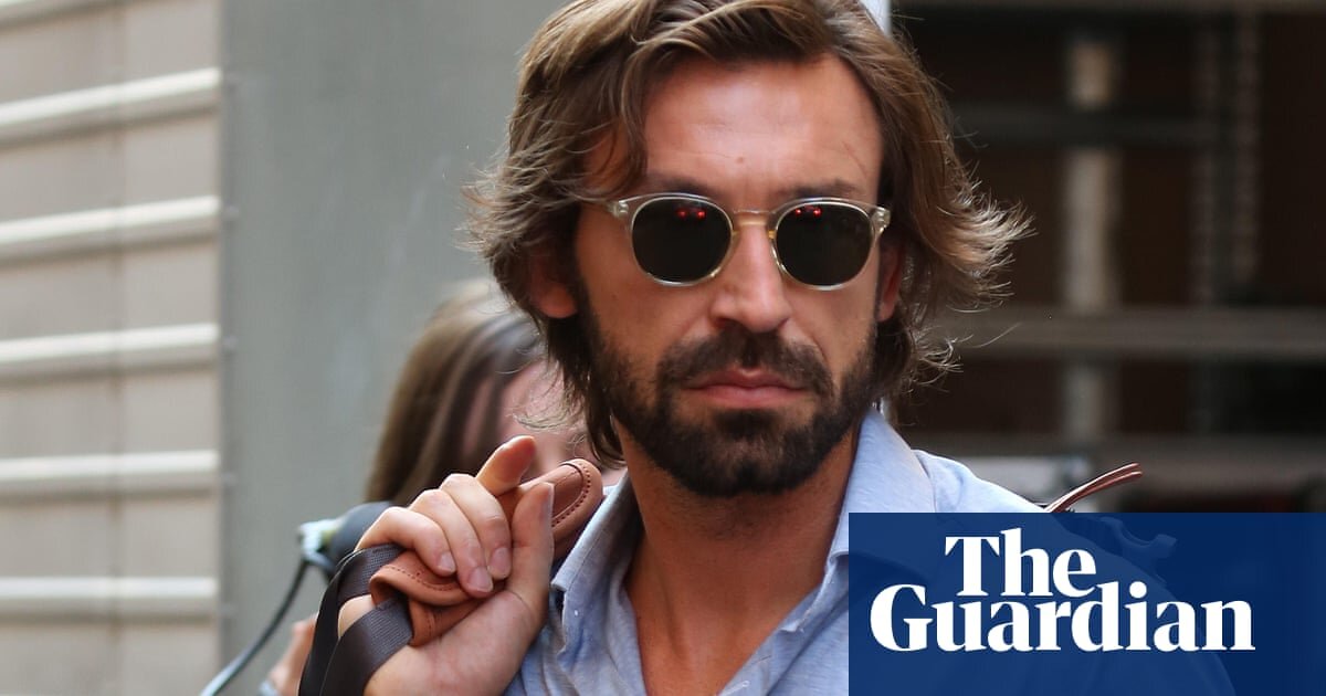 Andrea Pirlo. Calciatore.