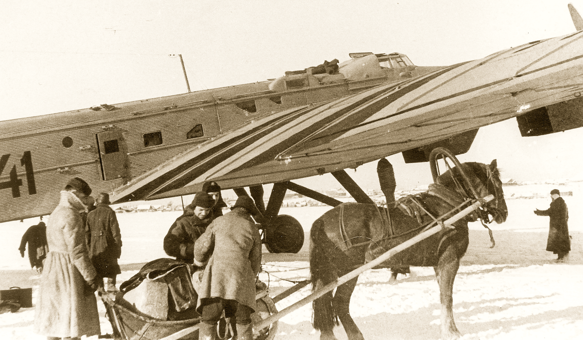 Самолет июнь 1. ТБ-3 (ант-6). Ант-6-4м-34р «Авиаарктика». Туполев ант-6а Авиаарктика. ТБ 3 самолет Авиаарктика.