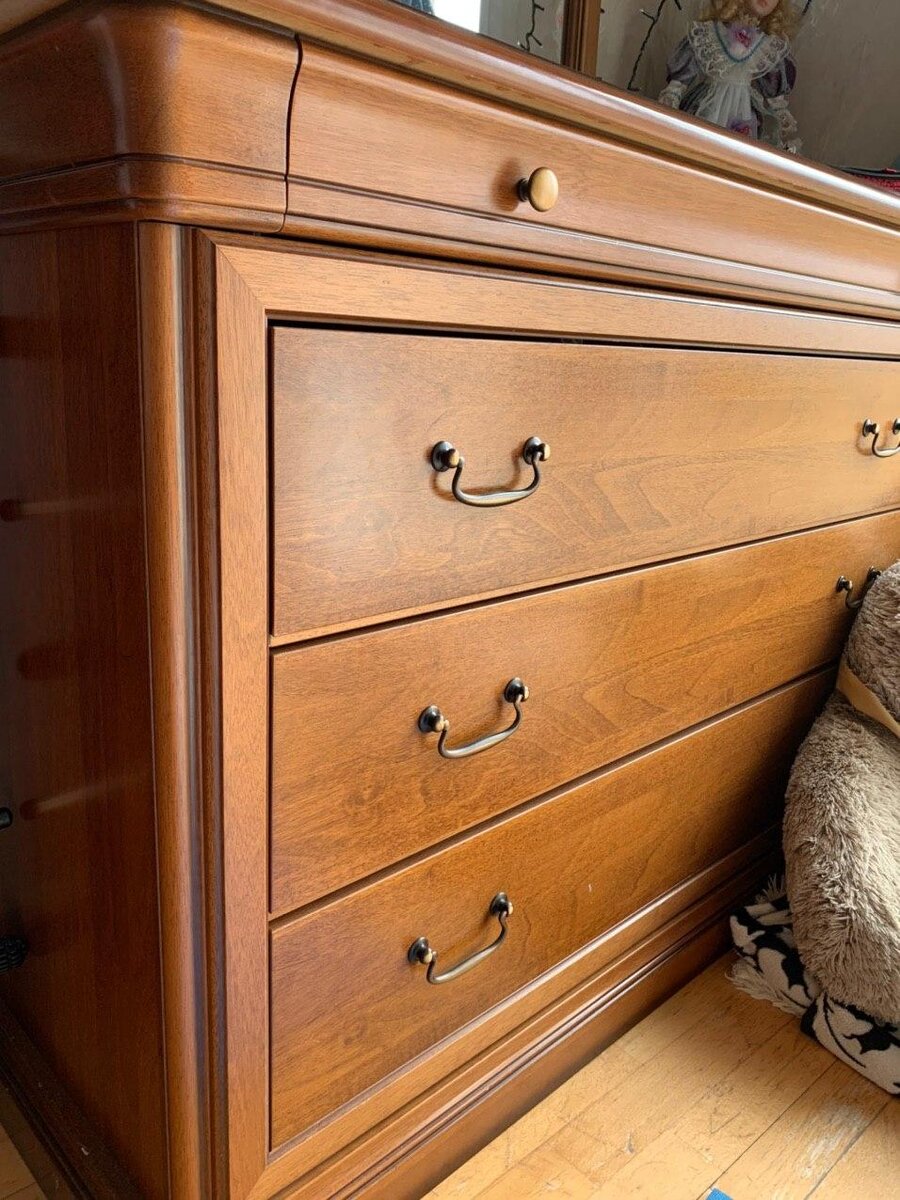 Комод в доме