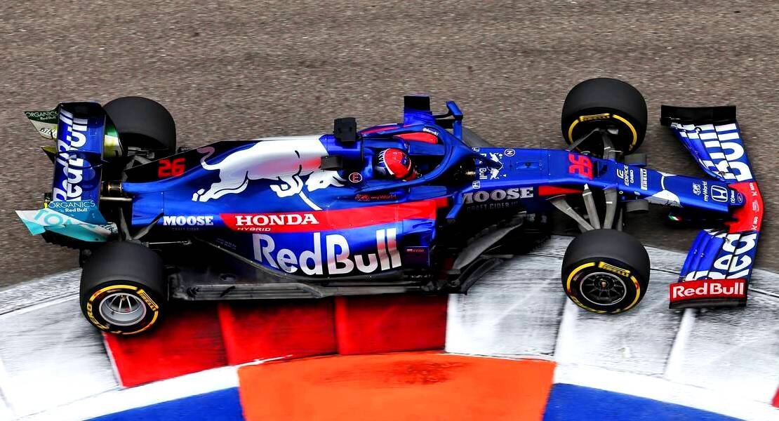 Даниил Квят за рулём Toro Rosso на Гран-при России 2019