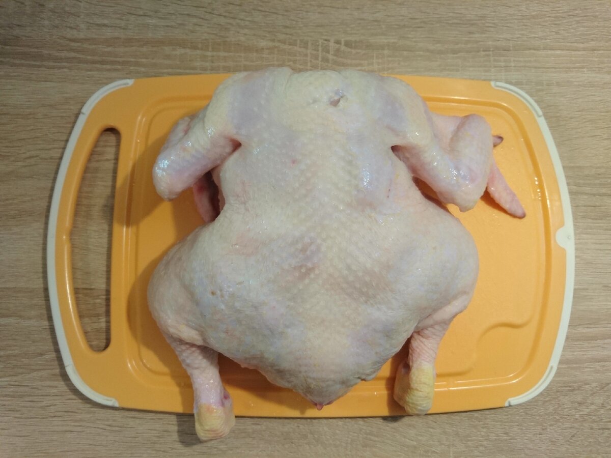 Лежит красотка мытая 