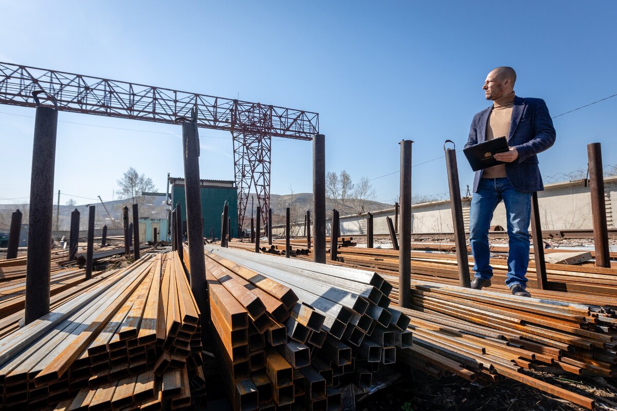 Как же мир без железяк? Онлайна не будет! Павел на объекте сайта ДеловойКрасноярск.рф