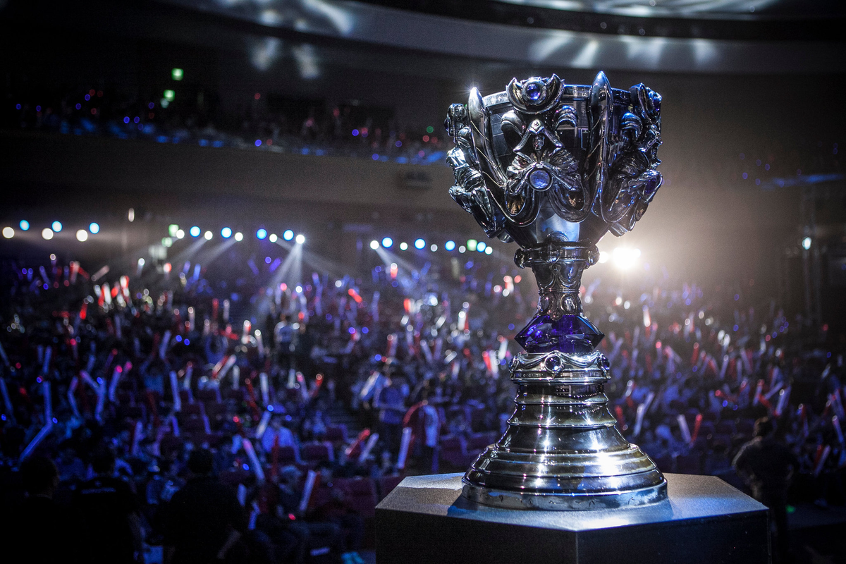 Кубок международной лиги. Чемпионат мира по League of Legends. ESL one Cologne 2020 Кубок. Кубок чемпионата мира Лиги легенд 2022.