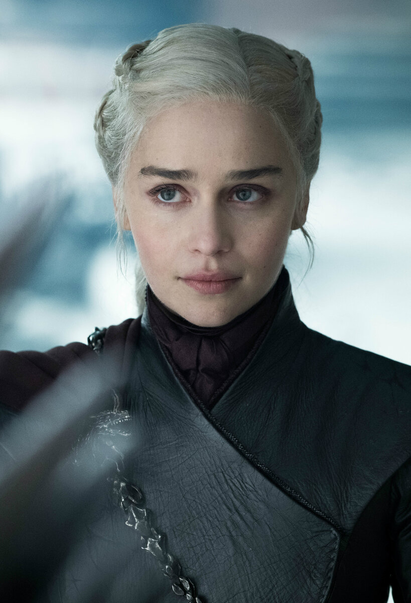 Дейнерис Таргариен - матерь драконов из сериала "Игра престолов"