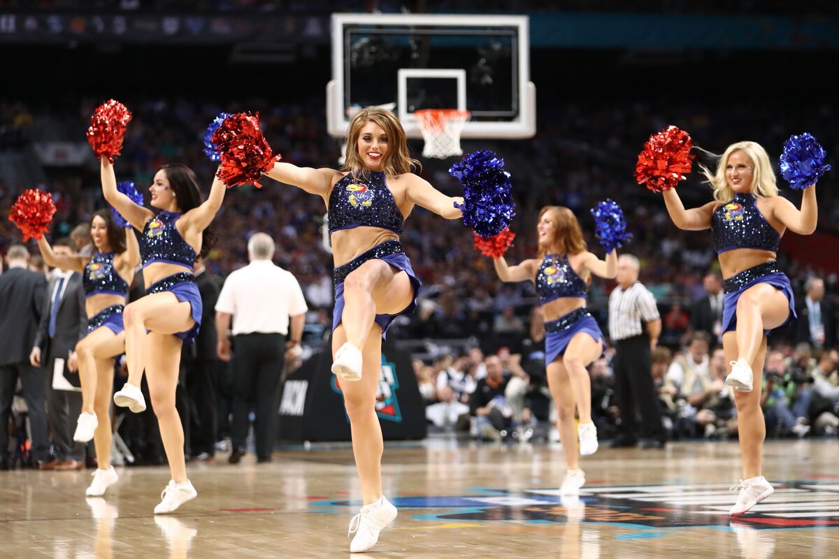 Чир спорт это. Чирлидерши Диана. Джефф Вебб Черлидинг. Chad Diamond чирлидерша. Тесса Тейлор чирлидерша.