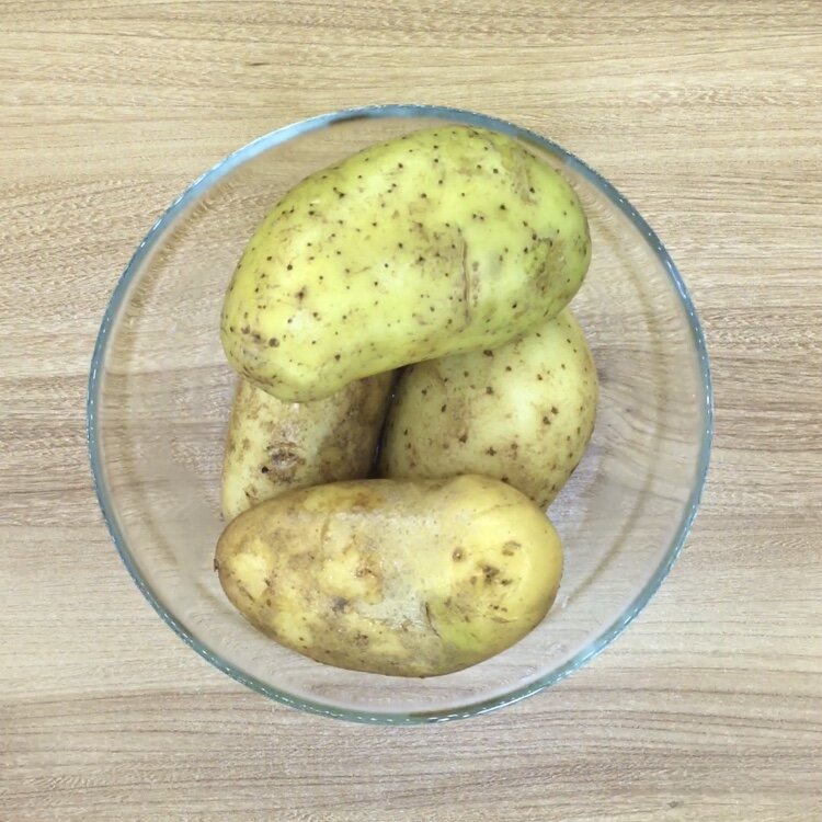 Клубни желательно брать одинакового размера.