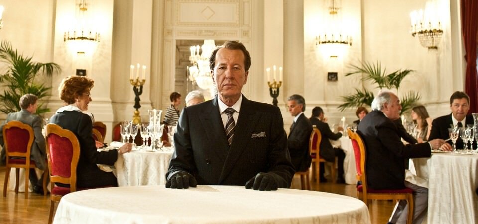 кадр из фильма "Лучшее предложение"