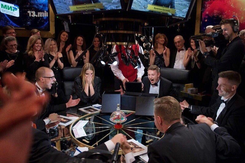  Команда Алены Повышевой во время игры «Что? Где? Когда?»