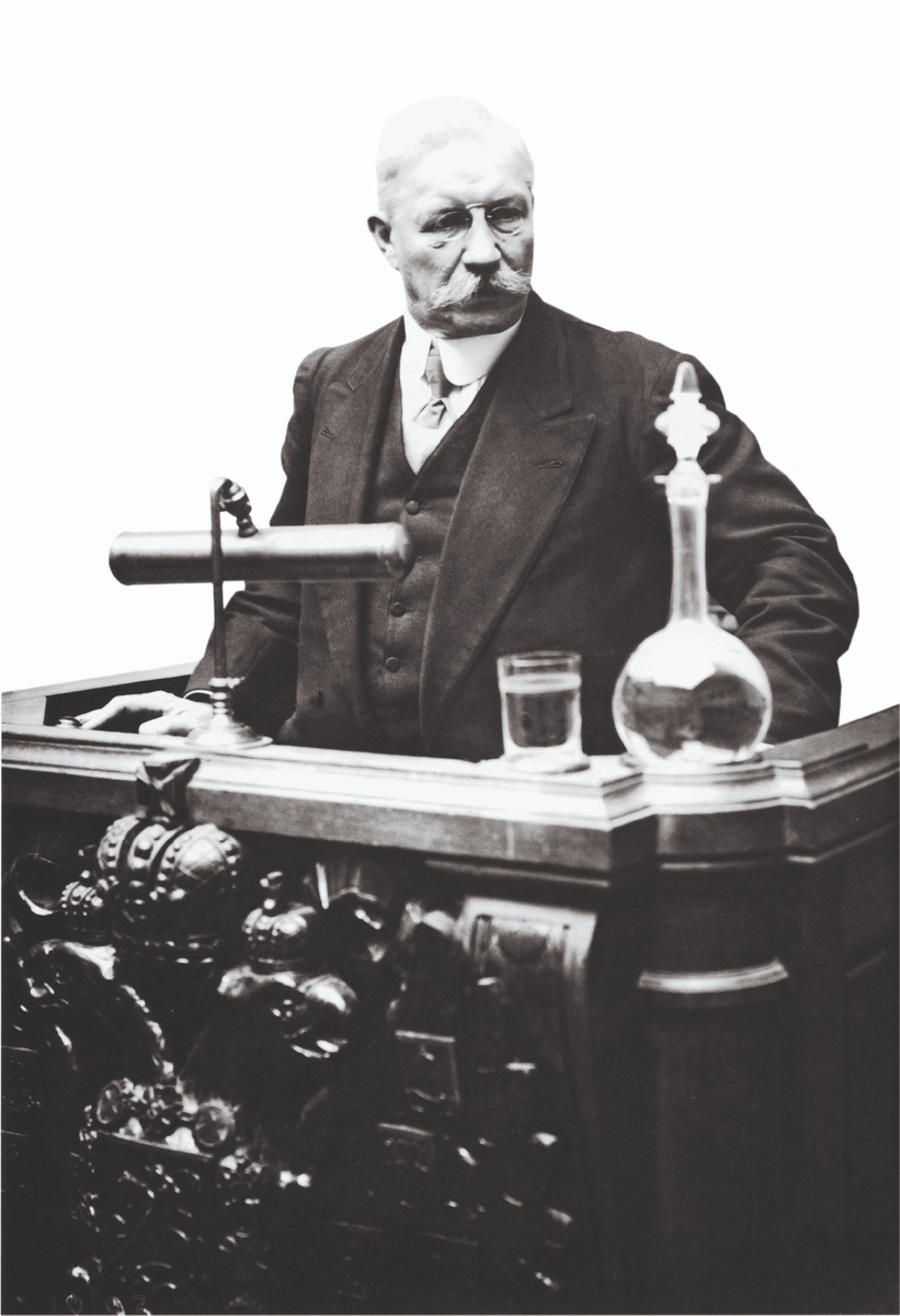 П.Н. Милюков выступает в Четвертой Государственной Думе. Петроград, 1916 год