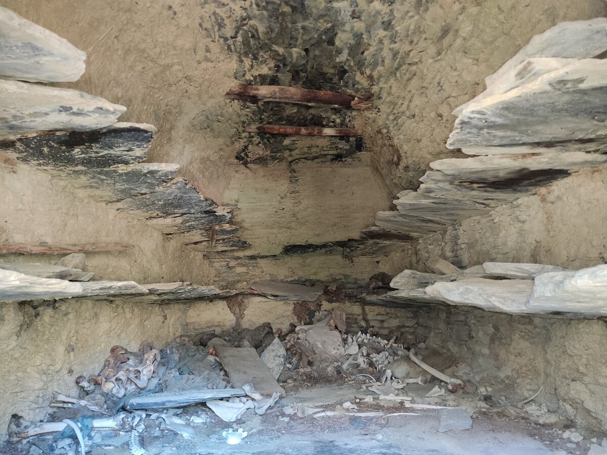 Склеп изнутри