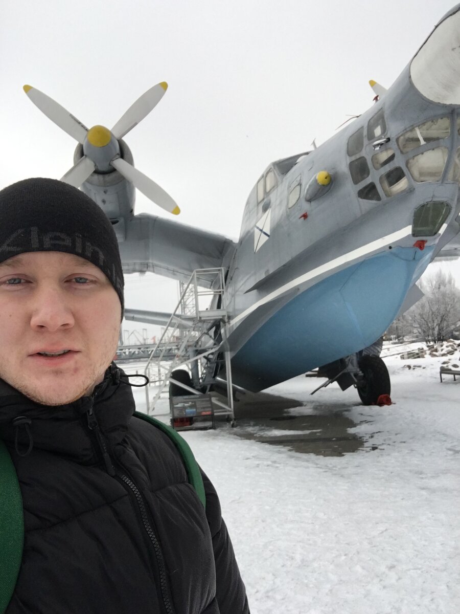 В командировке.