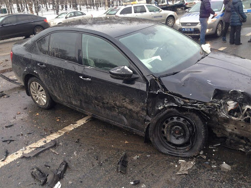 Надо ли задерживать виновника ДТП, если он пытается скрыться?