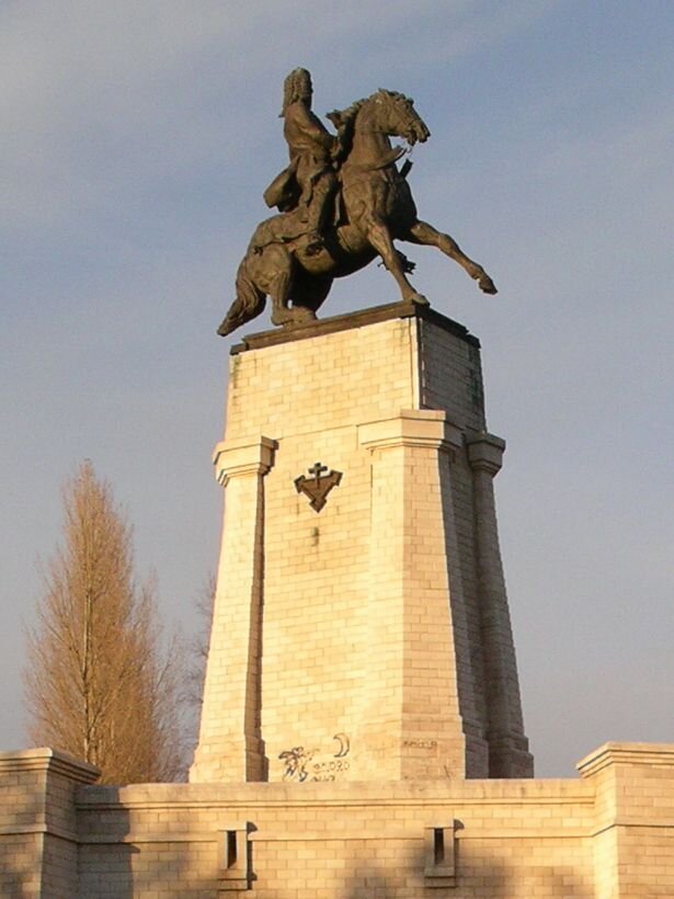 Памятник Татищеву в Тольятти. Public Domain, Wikimedia