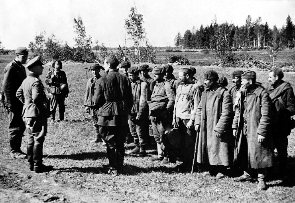 Помнишь военнопленных. Волховский фронт мясной Бор. 2 Ударная армия Волховского фронта мясной Бор. 2 Ударная армия Волховского фронта 1942. Мясной Бор 2 армия Гундлах.