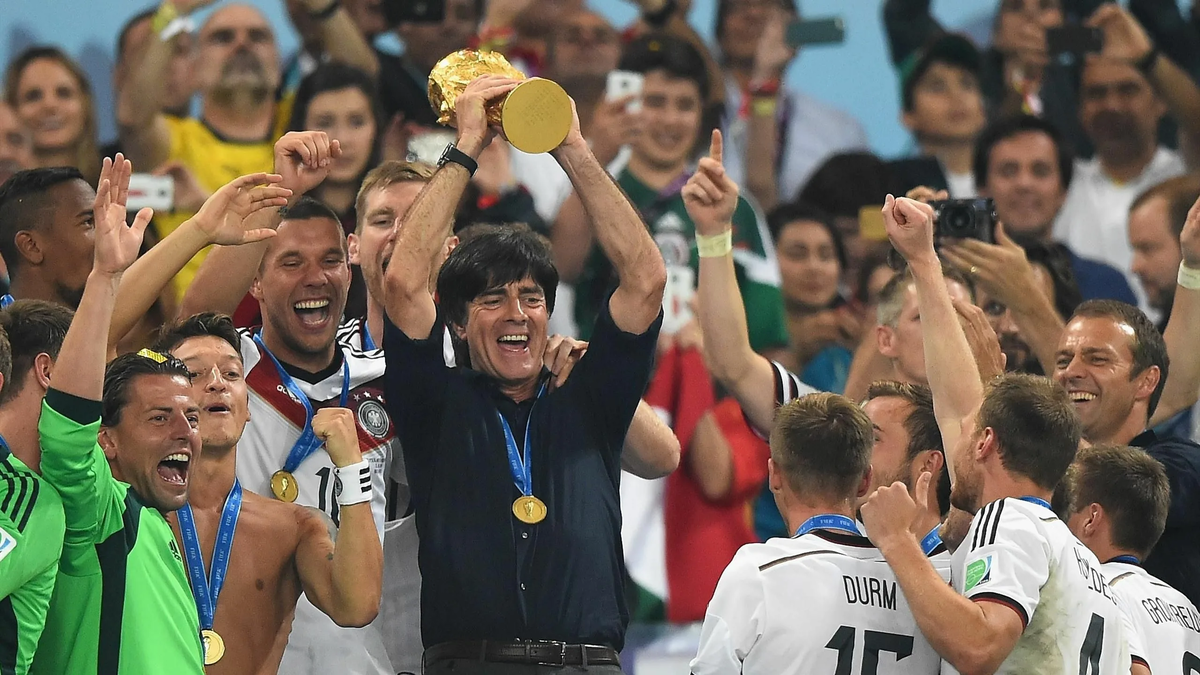 Победите чм. Сборная Германии чемпион мира 2014. Сборная Германии по футболу 2014 на Чемпионат мира. Бразилия чемпион мира 2014. Финал чемпионата мира в Бразилии 2014.