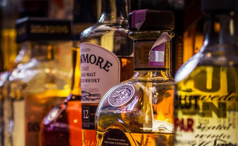 Виски хранят вертикально