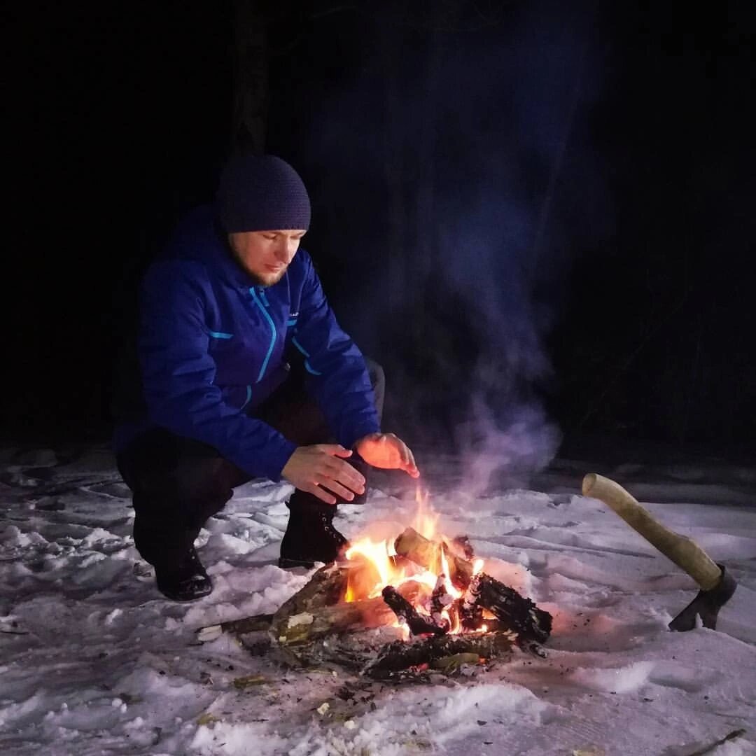 Один в лесу.