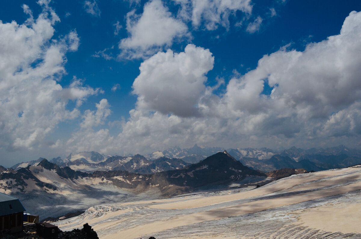 Вид на Кавказский хребет 