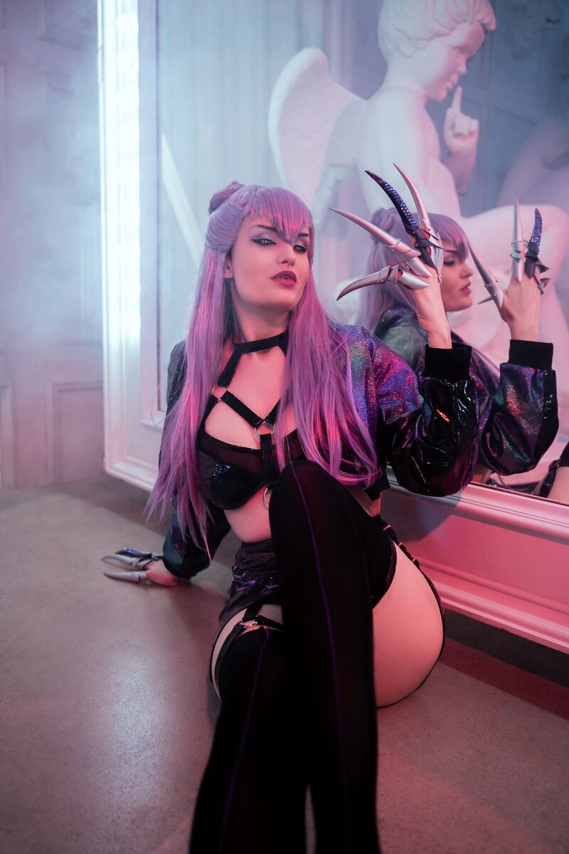Искусительный косплей на Эвелинн из League of Legends. Косплеер: Мария Вайсборд. Фотограф: Эрих Лигейн. Источник: vk.com/neogeishacosplay   📷