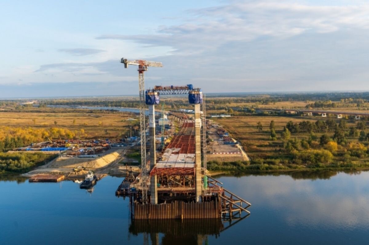    Монтаж вантовой системы моста идет на границе Нижегородской области