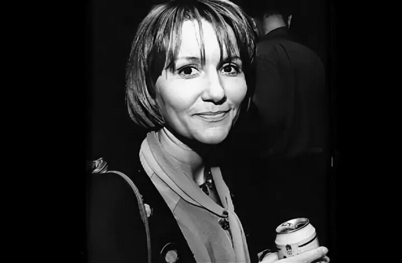 Светлана Бычкова. В анонсе фильма указано: "Жена офицера НКВД, работающая в концлагере для немецких военнопленных, влюбляется в бывшего эсэсовца. Ситуация безвыходная, и они решают покончить жизнь самоубийством. В фильме использованы документы из секретных архивов КГБ". 
