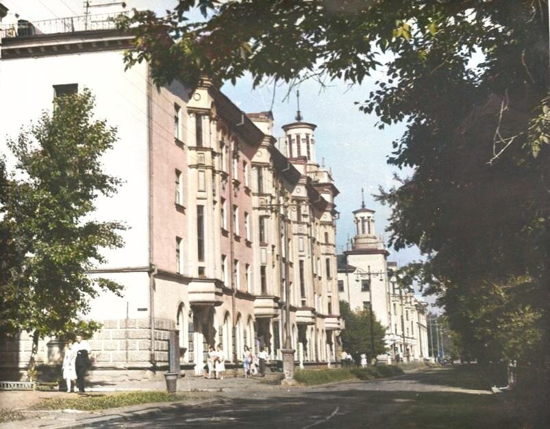 Николая Островского, 27