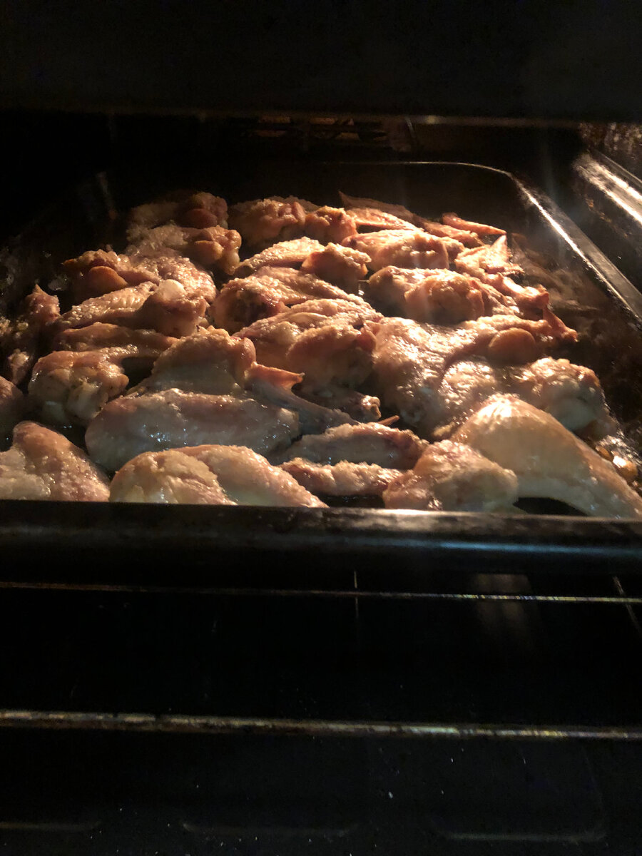 Куриные крылышки, вкусно, быстро, сытно. Без различных приправ.