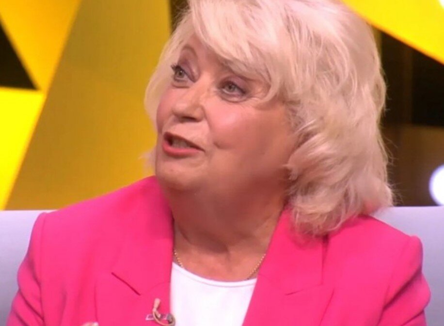     Мать шоумена Любовь Рачеева скрин из видео: "Звезды сошлись"