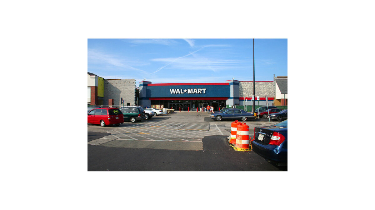    "Wal-mart© flickr.com / Elvert Barnes