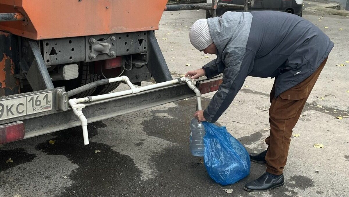 Вода в каменске шахтинском. Подвоз воды. Фото подвоз воды в Каменске-Шахтинском.