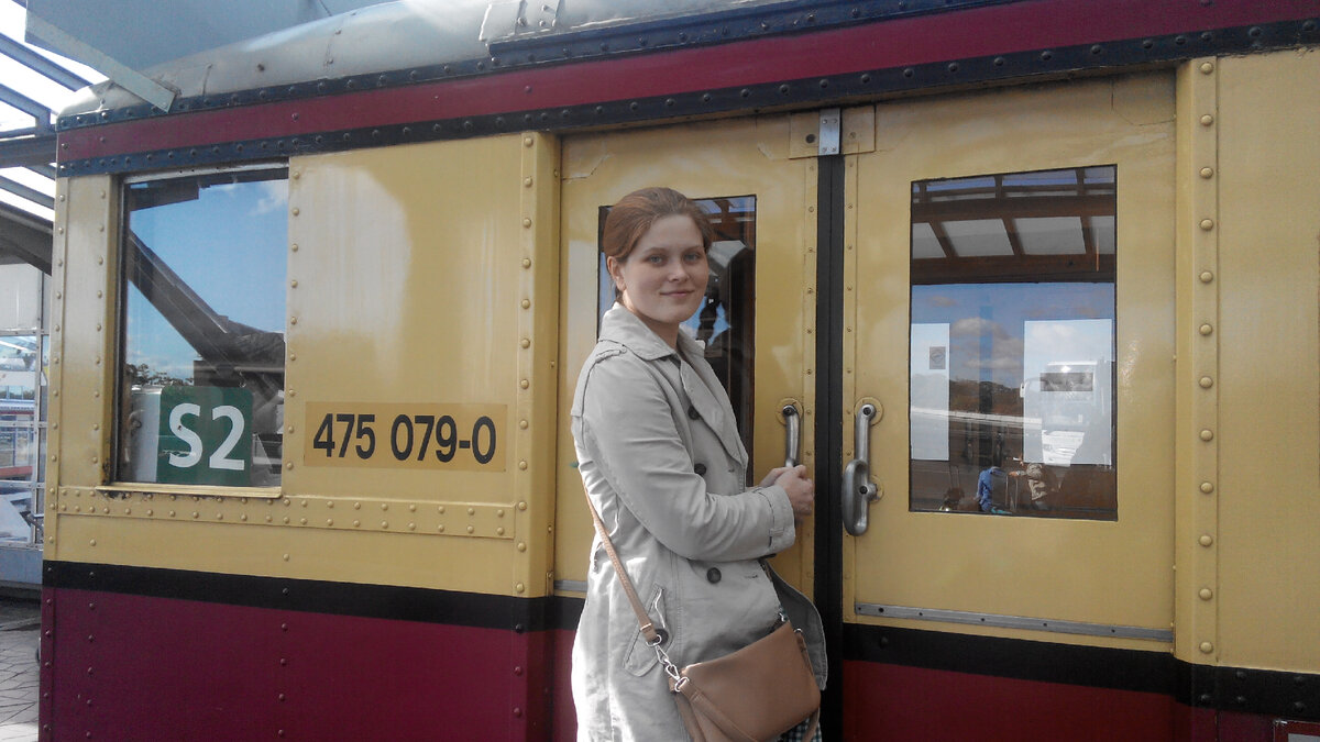 25.09.2015. Сегодня ровно год, как мы приехали в Берлин. Обжорство в эту честь! 😁 Итоги: магистерская степень почти в кармане, осталось только защитить диплом. И нужно определяться с дальнейшим путём. Муж успешно работает и прокачивает английский.