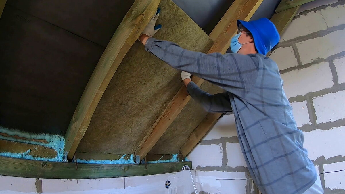 Насколько сложная отделка мансардного этажа!? Может выбрать полноценный ...